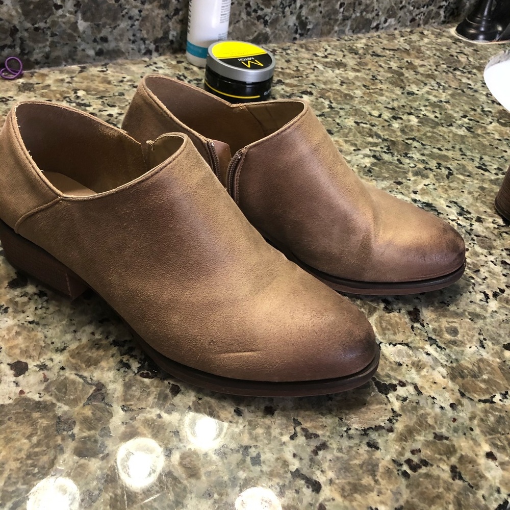 Women’s boutique booties